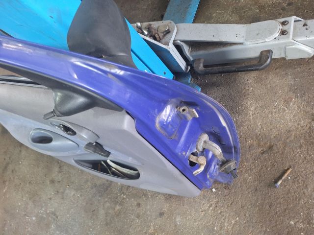 bontott FORD FIESTA IV Bal első Ajtó (Részeivel)