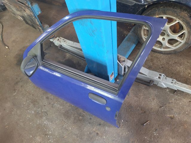 bontott FORD FIESTA IV Bal első Ajtó (Részeivel)