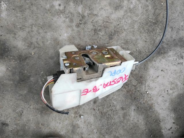 bontott FORD FIESTA IV Bal első Ajtózár