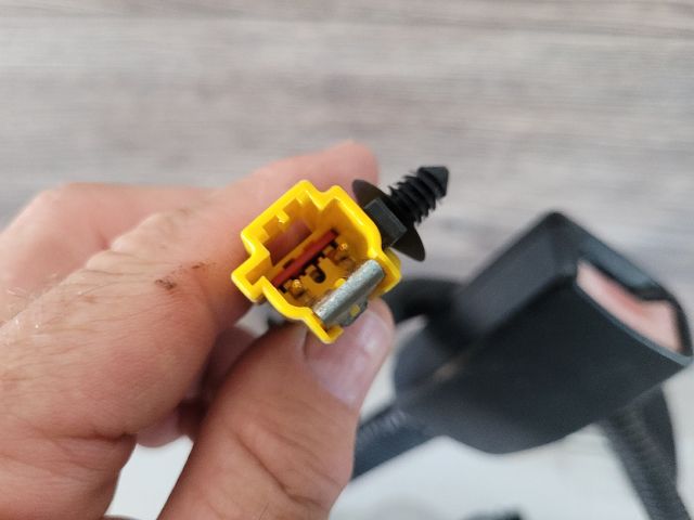 bontott FORD FIESTA IV Bal első Övfeszítő