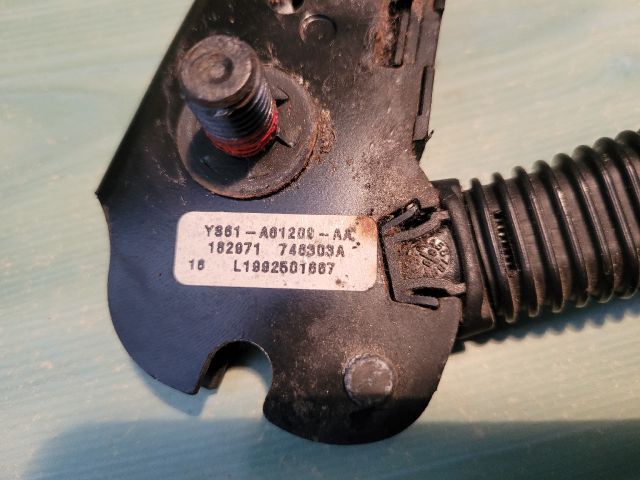 bontott FORD FIESTA IV Bal első Övfeszítő