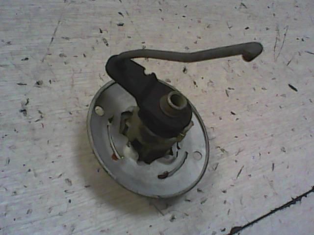 bontott FORD FIESTA IV Bal első Zárbetét