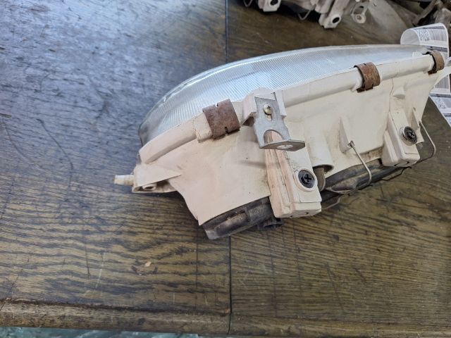 bontott FORD FIESTA IV Bal Fényszóró