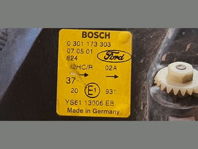 bontott FORD FIESTA IV Bal Fényszóró