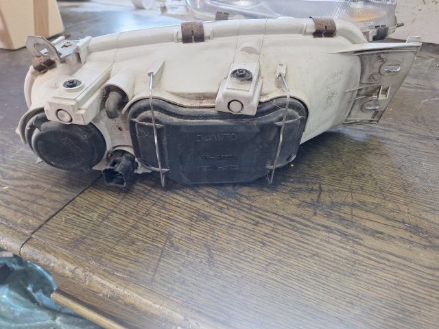 bontott FORD FIESTA IV Bal Fényszóró