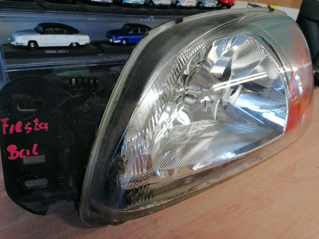 bontott FORD FIESTA IV Bal Fényszóró