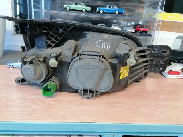 bontott FORD FIESTA IV Bal Fényszóró