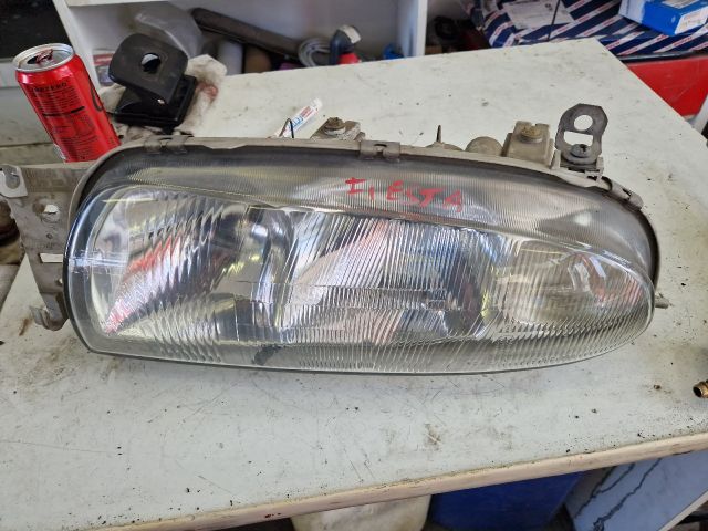 bontott FORD FIESTA IV Bal Fényszóró