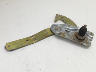 bontott FORD FIESTA IV Bal hátsó Ablakemelő Szerkezet (Mechanikus)