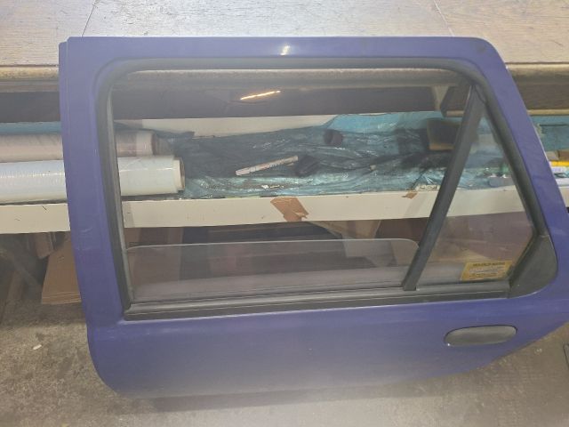 bontott FORD FIESTA IV Bal hátsó Ajtó (Részeivel)