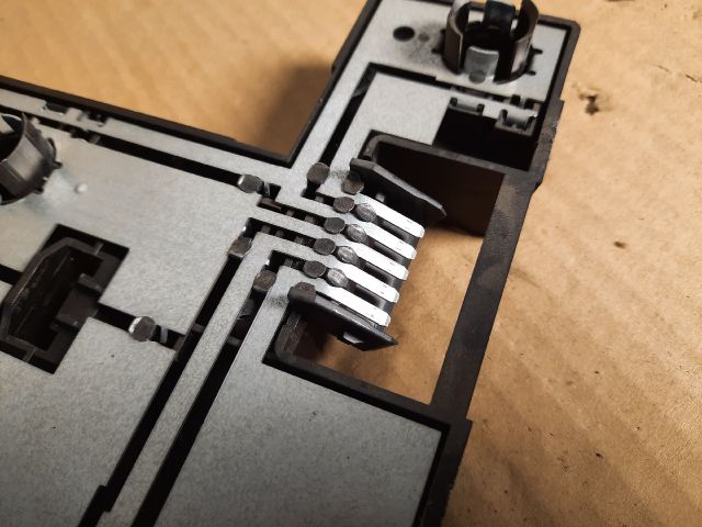 bontott FORD FIESTA IV Bal Hátsó Lámpa Foglalat