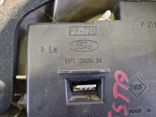 bontott FORD FIESTA IV Bal Hátsó Lámpa