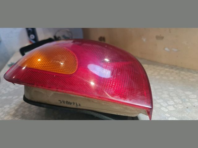 bontott FORD FIESTA IV Bal Hátsó Lámpa