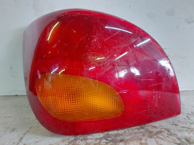 bontott FORD FIESTA IV Bal Hátsó Lámpa