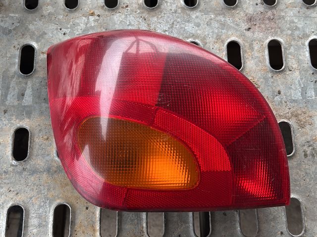 bontott FORD FIESTA IV Bal Hátsó Lámpa