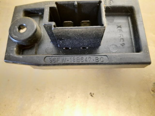 bontott FORD FIESTA IV Előtét Ellenállás Fűtőmotor