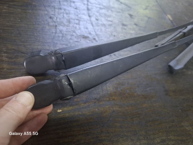 bontott FORD FIESTA IV Első Ablaktörlő Kar