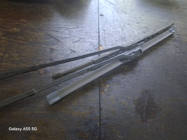 bontott FORD FIESTA IV Első Ablaktörlő Kar