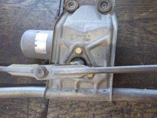 bontott FORD FIESTA IV Első Ablaktörlő Szerkezet Motorral