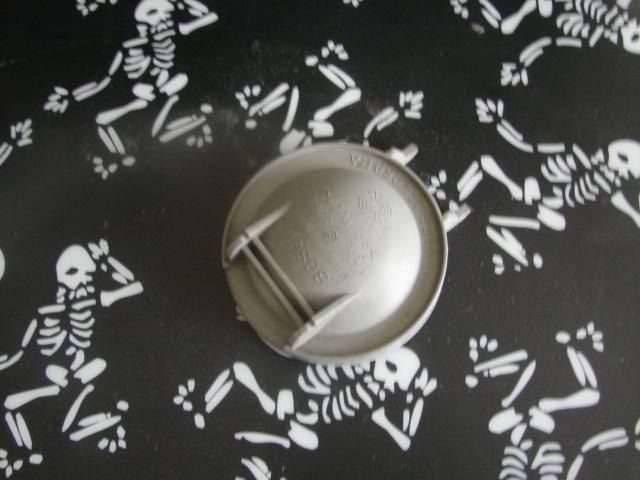 bontott FORD FIESTA IV Fényszóró Lámpabúra Fedél