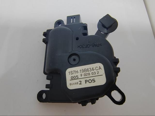 bontott FORD FIESTA IV Fűtés Állító Motor