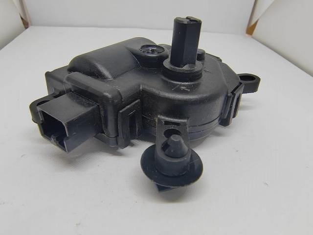 bontott FORD FIESTA IV Fűtés Állító Motor