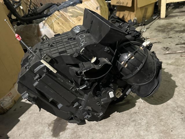 bontott FORD FIESTA IV Fűtés Box