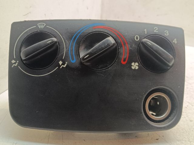 bontott FORD FIESTA IV Fűtéskapcsoló (Nem klímás)