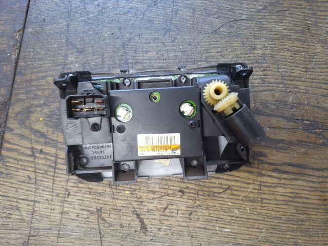 bontott FORD FIESTA IV Fűtéskapcsoló (Nem klímás)