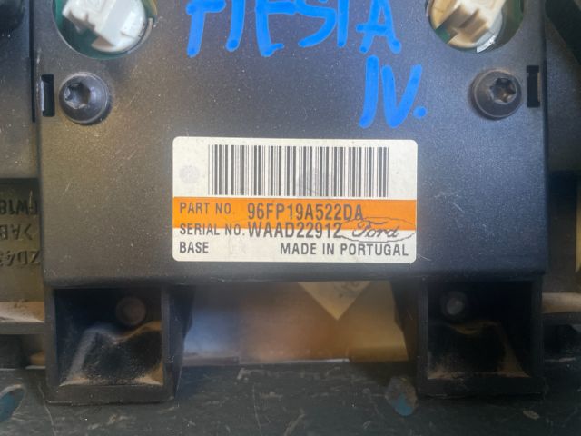 bontott FORD FIESTA IV Fűtéskapcsoló (Nem klímás)