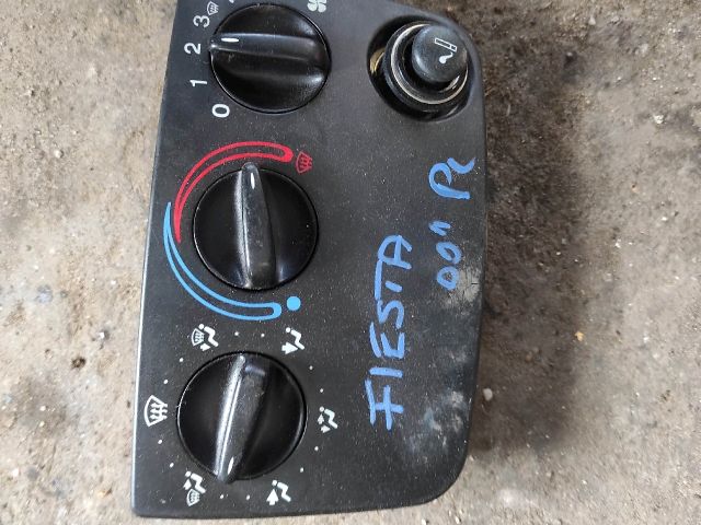 bontott FORD FIESTA IV Fűtéskapcsoló (Nem klímás)