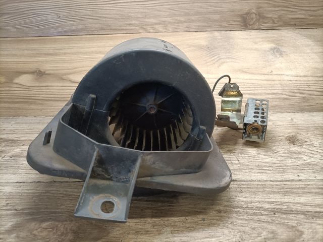 bontott FORD FIESTA IV Fűtőmotor (Nem klímás)