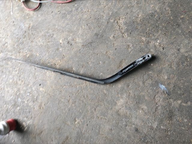 bontott FORD FIESTA IV Hátsó Ablaktörlő Kar