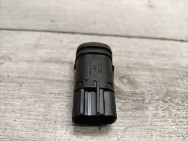 bontott FORD FIESTA IV Hátsó Ködzárófény Kapcsoló