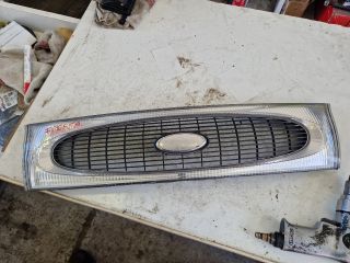 bontott FORD FIESTA IV Hűtőrács