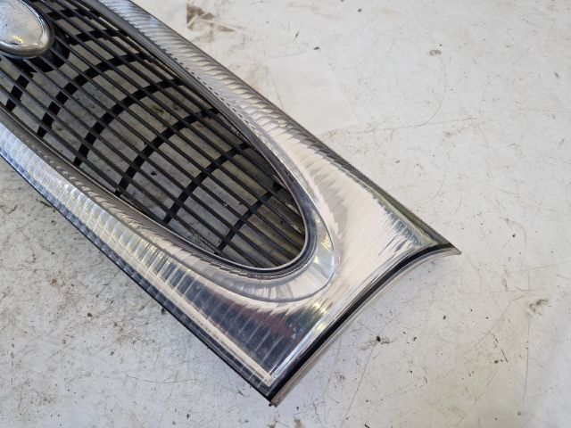 bontott FORD FIESTA IV Hűtőrács