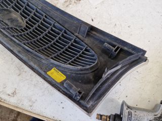 bontott FORD FIESTA IV Hűtőrács