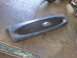 bontott FORD FIESTA IV Hűtőrács