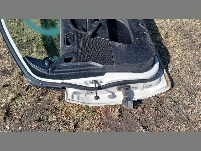 bontott FORD FIESTA IV Jobb első Ajtó (Részeivel)