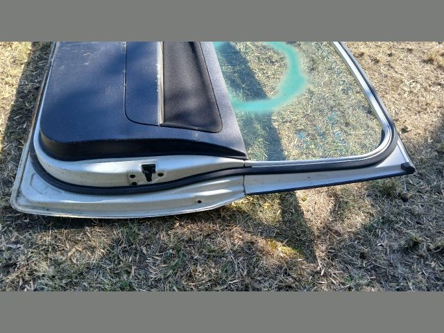 bontott FORD FIESTA IV Jobb első Ajtó (Részeivel)