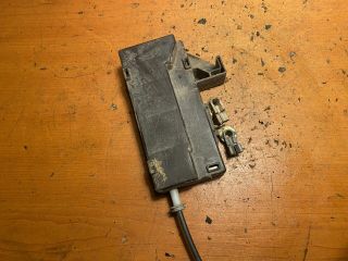 bontott FORD FIESTA IV Jobb első Ajtózár