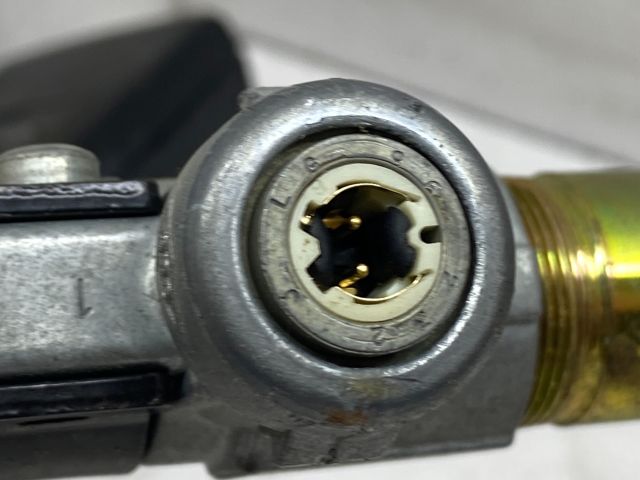 bontott FORD FIESTA IV Jobb első Biztonsági Öv Csat