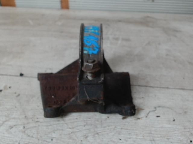 bontott FORD FIESTA IV Jobb első Féltengely Tartó