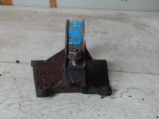 bontott FORD FIESTA IV Jobb első Féltengely Tartó