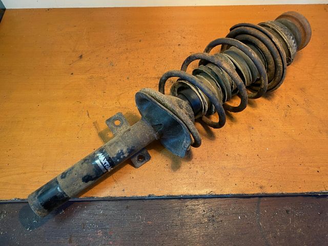 bontott FORD FIESTA IV Jobb első Gólyaláb (Lengécsillapító, Rugó)