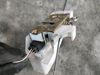 bontott FORD FIESTA IV Jobb első Központizár Motor