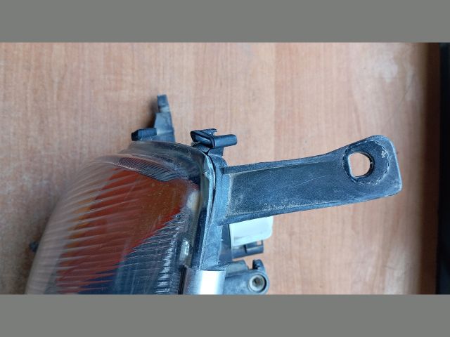 bontott FORD FIESTA IV Jobb Fényszóró