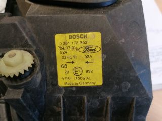 bontott FORD FIESTA IV Jobb Fényszóró