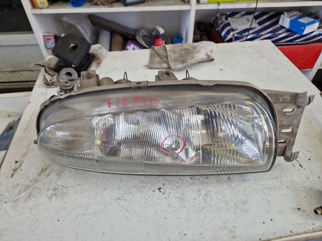 bontott FORD FIESTA IV Jobb Fényszóró