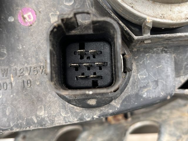 bontott FORD FIESTA IV Jobb Fényszóró